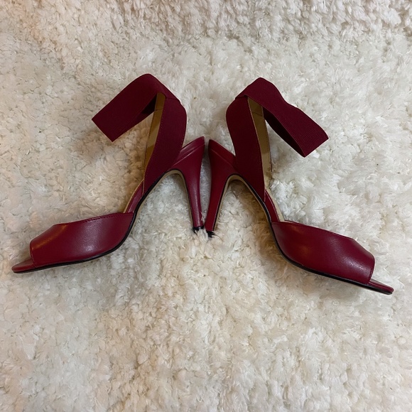 New Maroon Shoes - Picture 5 of 5